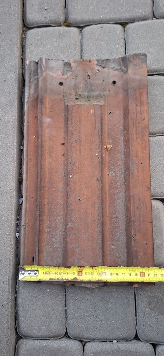 4zł Stara dachówka  ceramiczna