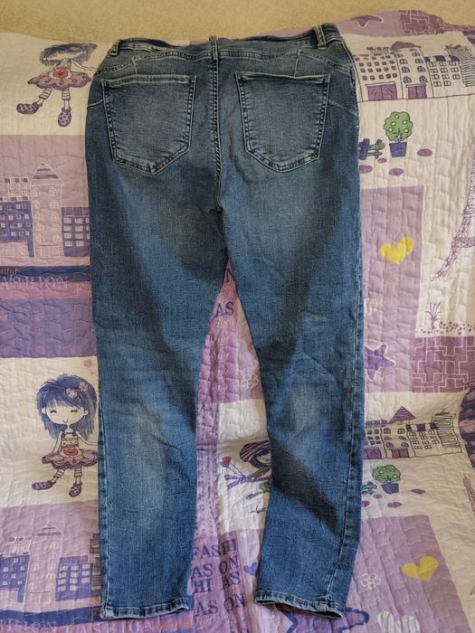 Джинси reserved з пуш-ап ефектом