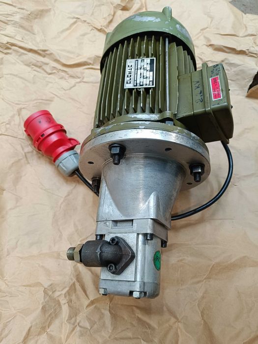 Pompa hydrauliczna z silnikiem sprzegło 1,8 kw prasa MARKOWA