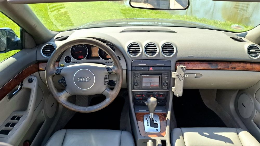 Audi a4 b6 cabrio  3.0 V6  220 KW ,,GAZ"