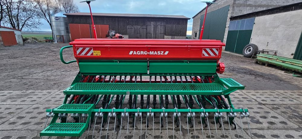 Siewnik zbożowy Agro-Masz SR 300 *2015r*(Amazone,Kverneland)