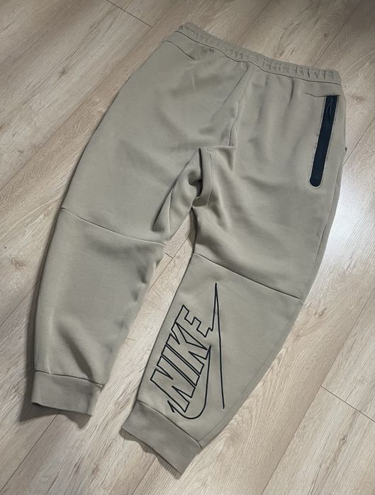 Оригинальні спортивні штани nike tech fleece