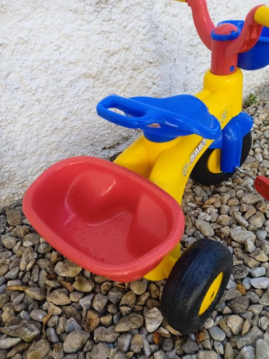 Vendo triciclo de criança