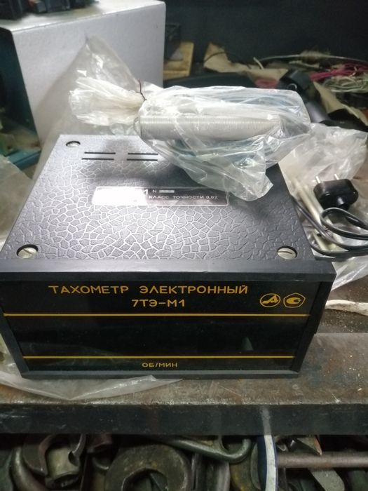 Электронный тахометр