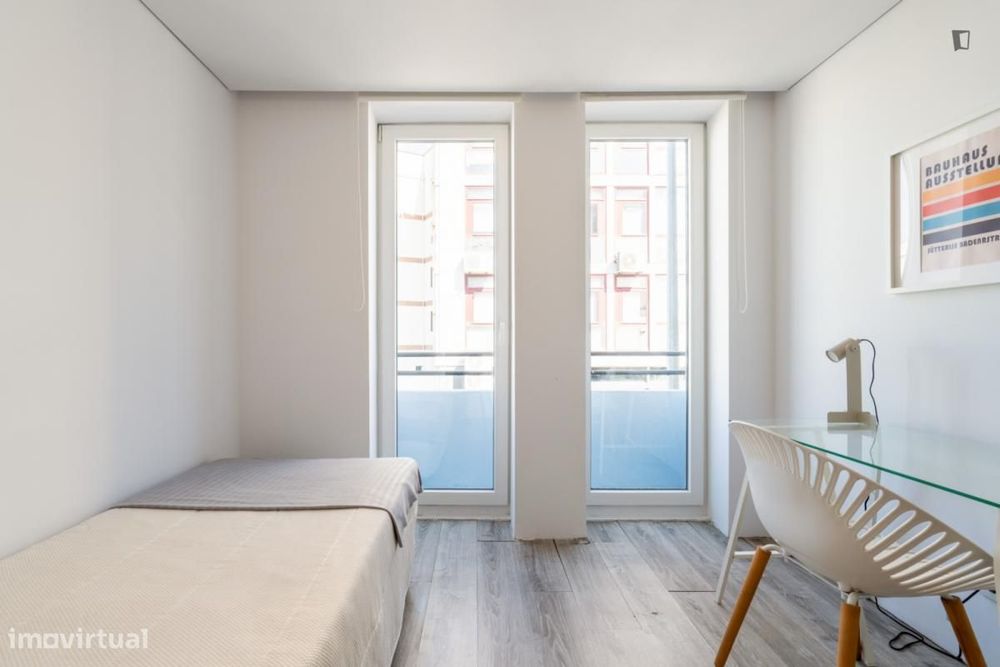 Quarto - localizado em Paranhos Porto