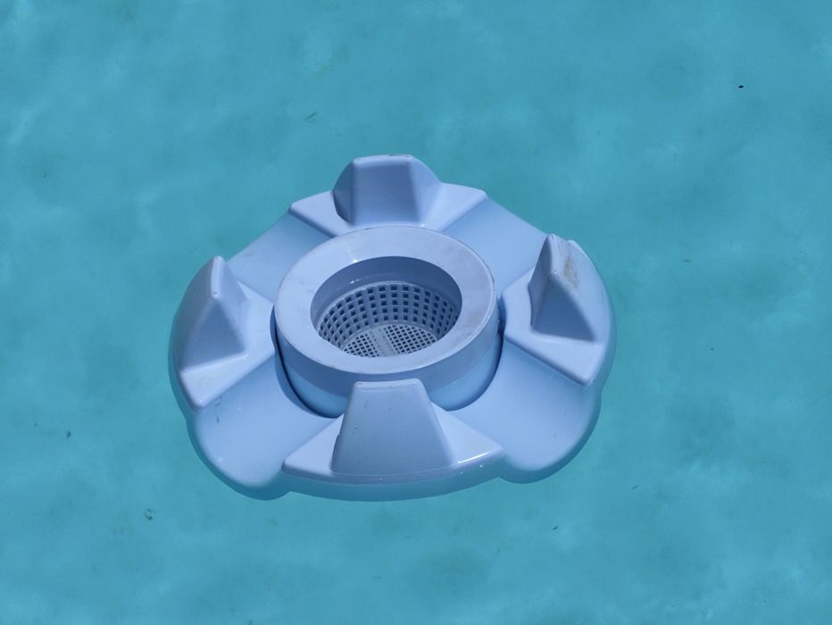 Skimmer flutuante para piscina