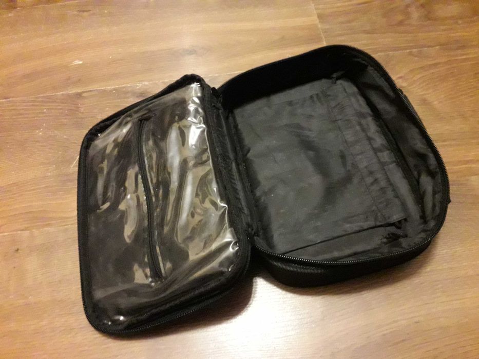 Torebka saszetka męska mini walizeczka