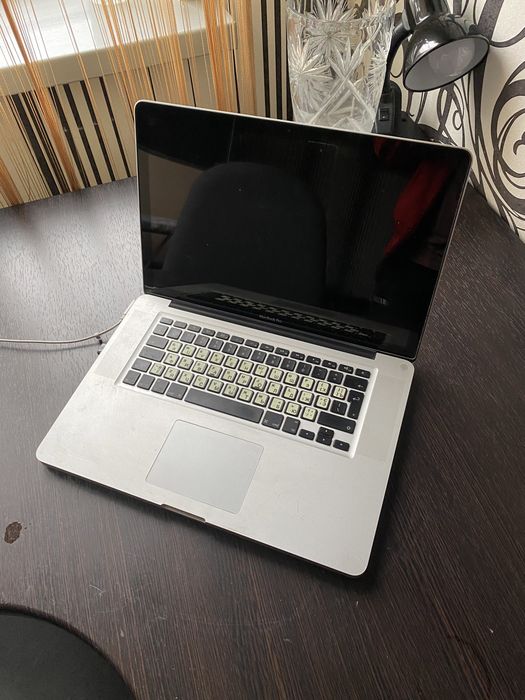 Продам MacBook Pro 15