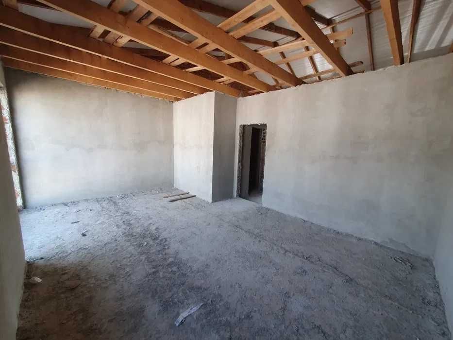 Кутовий, крайній цегляний,будинок,таунхаус.Площа 135м² 2,5ст газ гараж