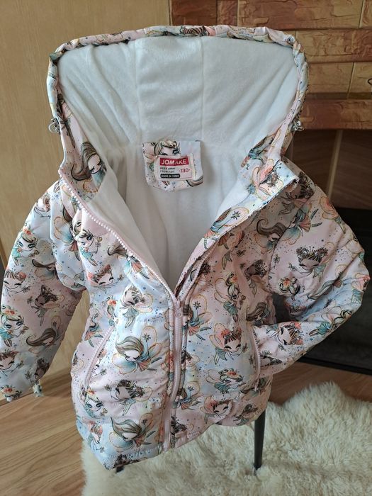 Куртка дитяча весняна для дівчинки.