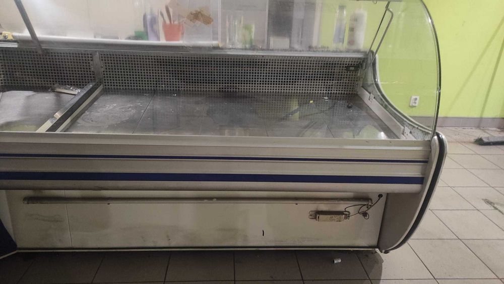 Lada chłodnicza narożna