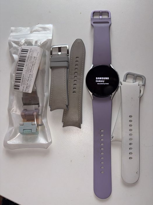 Samsung Galaxy Watch 5 40mm Silver — Bom estado