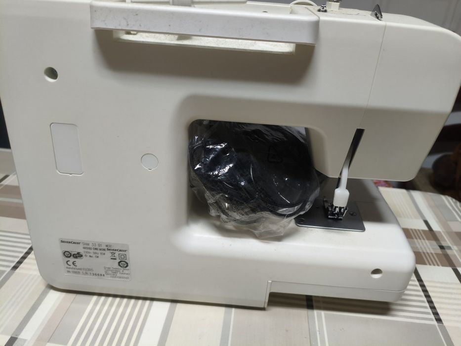Máquina de costura Silvercrest
