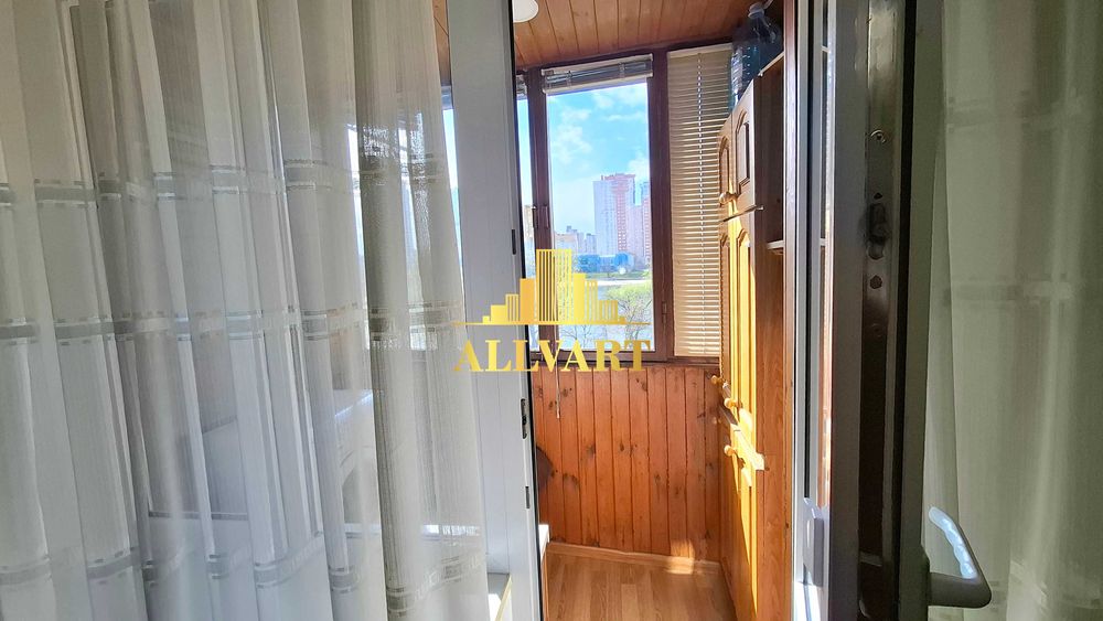 Продаж 3 кімнатної квартири з ремонтом, Березняки, пр Тичини 3й поверх