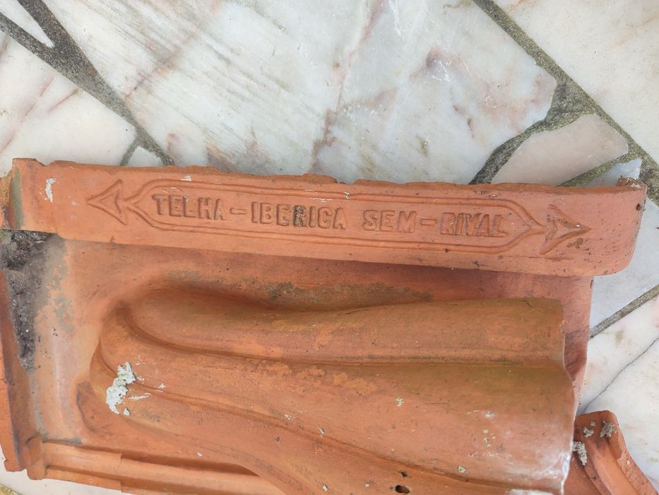 Telhas Antigas Fabulosas.