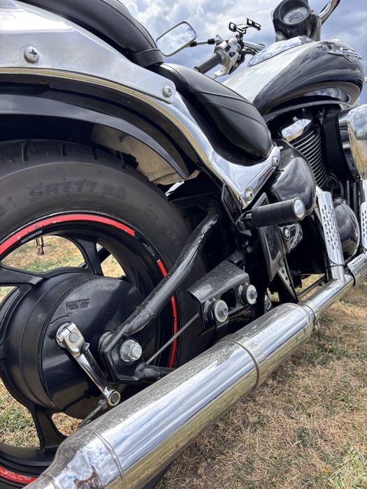 Suzuki Boulevard 400