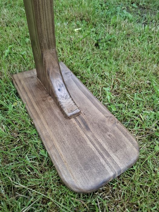 Stojak gitarowy z drewna