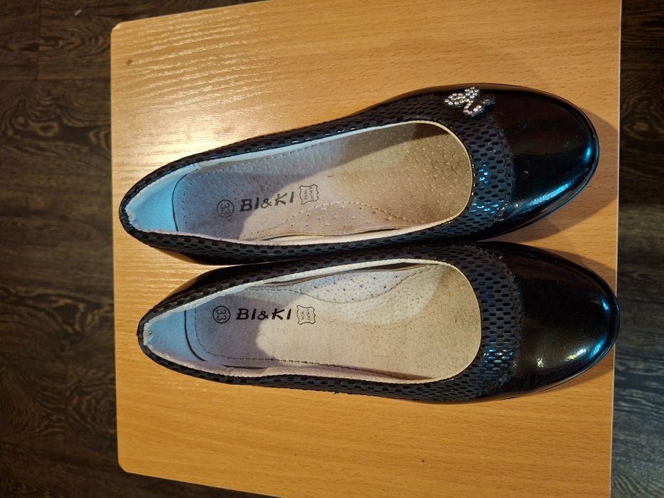 Туфлі на дівчинку