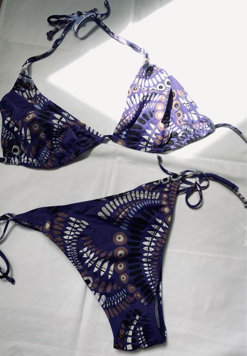 Fatos de banho e biquínis