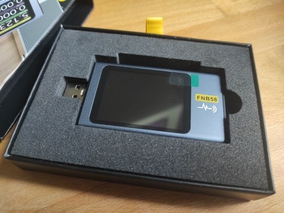 USB тестер ЮСБ Fnirsi FNB58 новий