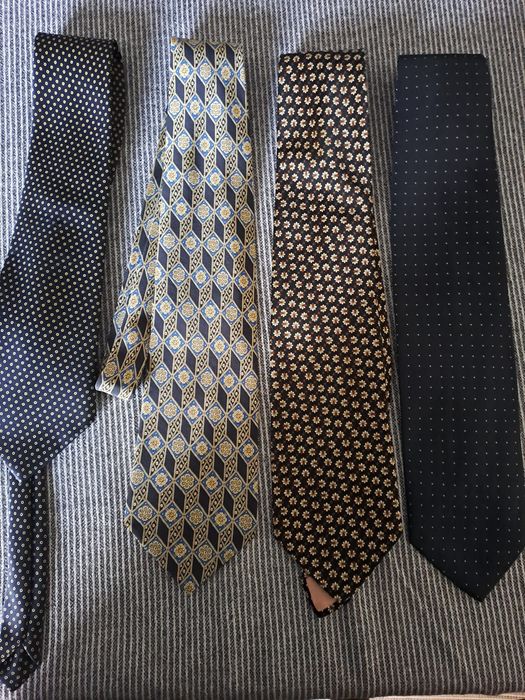 Gravatas em bom estado