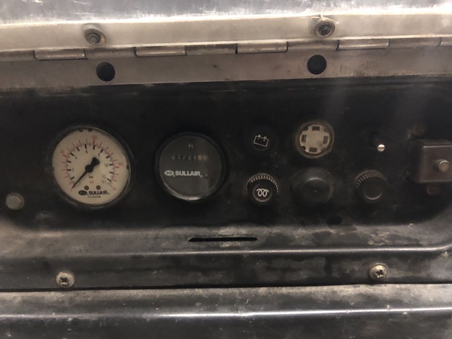 Kompresor śrubowy SULLAIR S45 2,6 m3