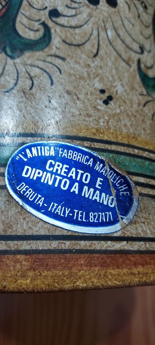 Pote de cerâmica artesanal, pintado à mão. 
Cerâmica Italiana, a antig
