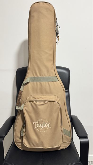 Guitarra Taylor 114e
