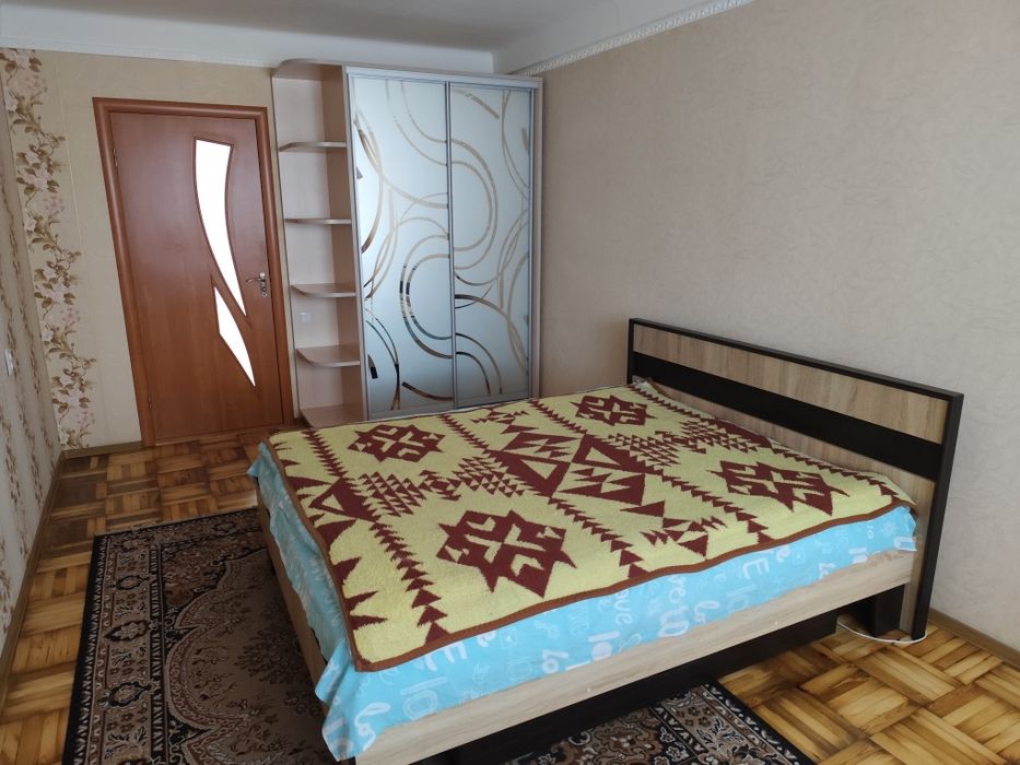 Продам 3-кімнатну квартиру у Шевченківському районі