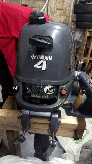 Лодочний мотор Yamaha  4