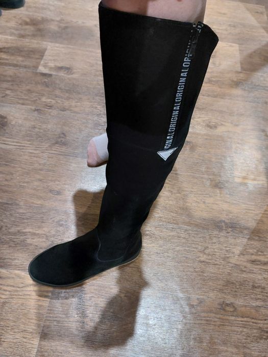 Продам чоботи замшеві еврозима р.39