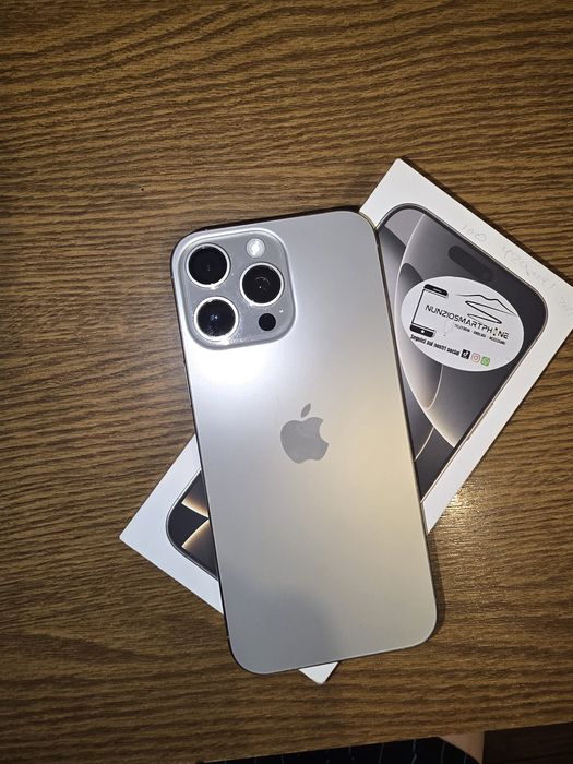 IPhone 16 pro max (256 Gb Natural Titanium)