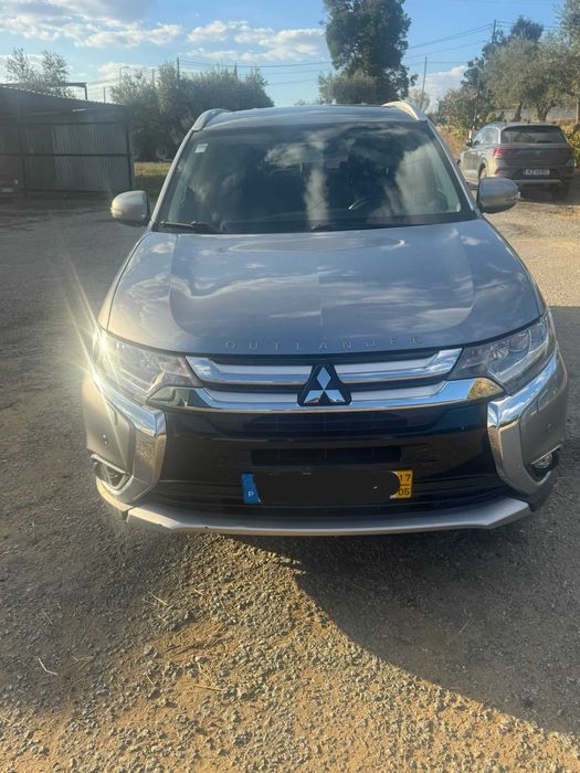 Mitsubishi Outlander 2.2 — photo 2