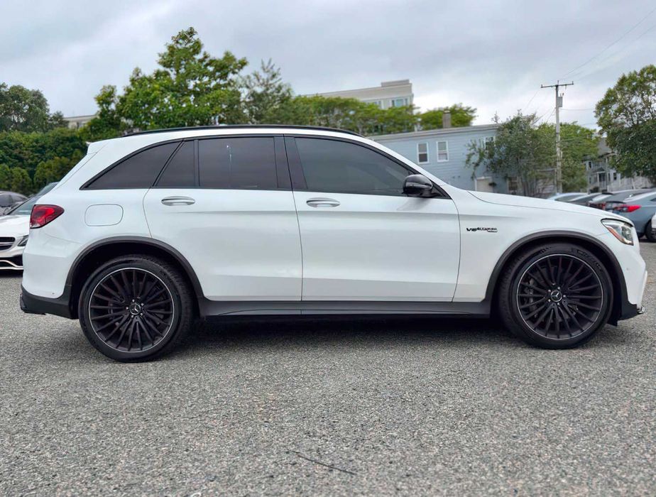 Mercedes-Benz GLC 63 AMG      2021
