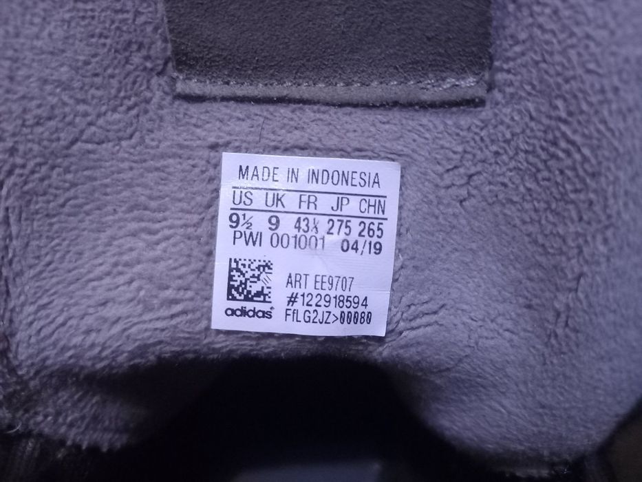кроссовки  Adidas мужские все сезонные размер 43 размер