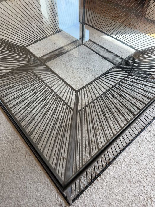 Mesa de vidro quadrada da Area