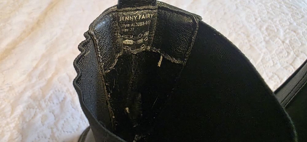 Botki Szybety na platformie