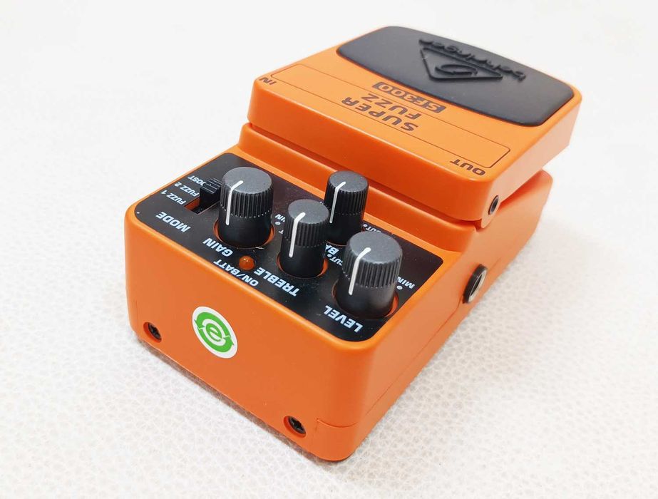 Behringer SF300 Super Fuzz