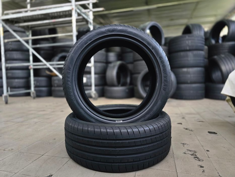 Pneus 235/45 R20 95%