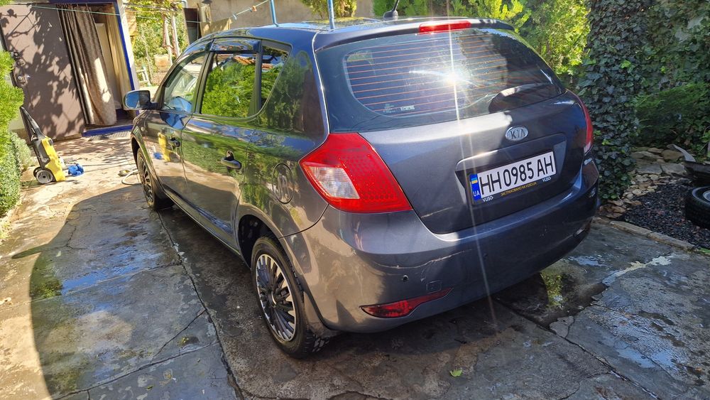 Продам Kia ceed 2012