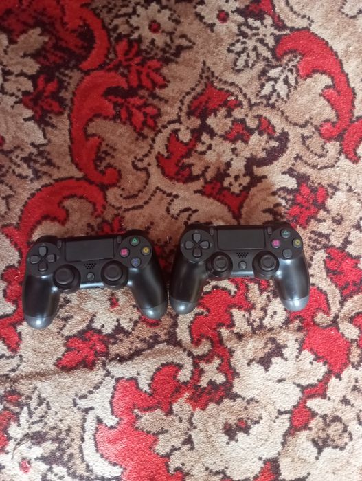 PS 4про  1 терабайт пам'яті 2 ревізія (не прошита)