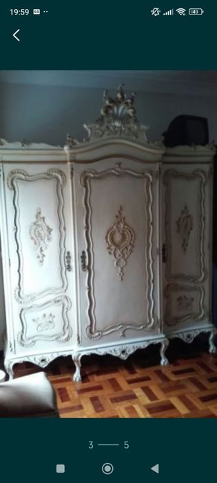 Quarto lacado antigo & cómodas