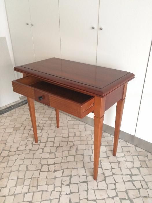 Game Table / Heraldic Sideboard64751211507202121