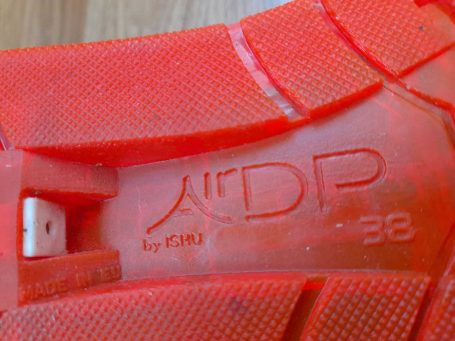 Італійські кросівки для жінок Air Dp by Ishu - 38 розмір