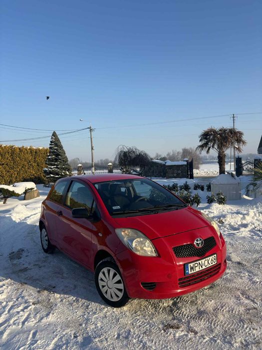 Toyota Yaris  1.0 benzyna