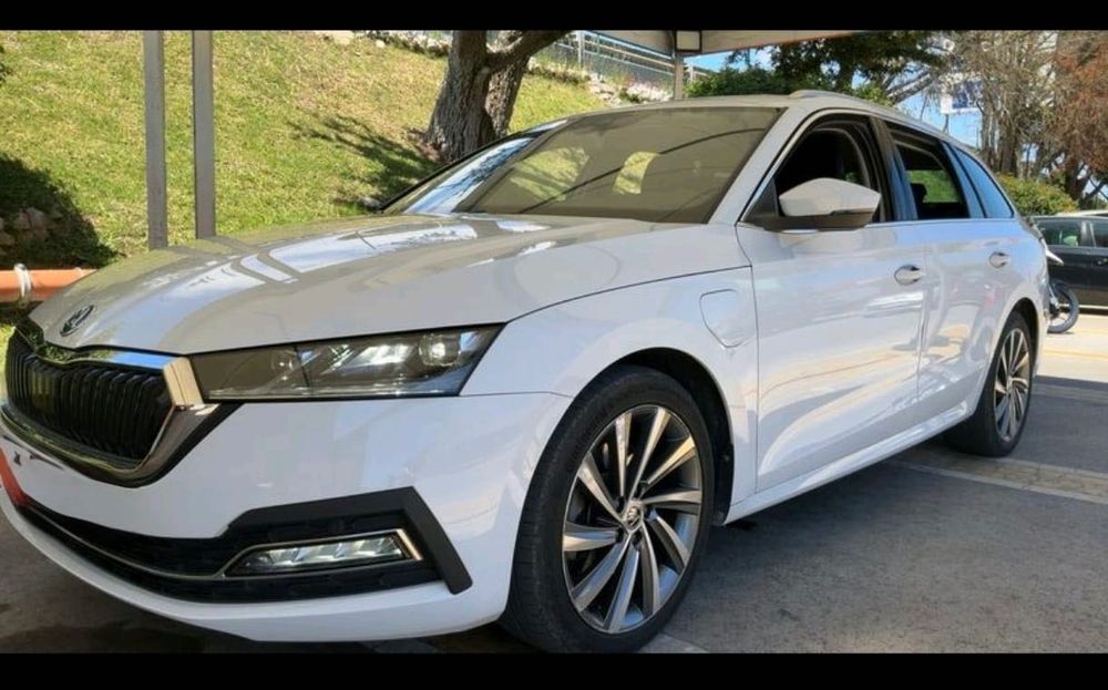 Carrinha Skoda- híbrido plug in - como nova