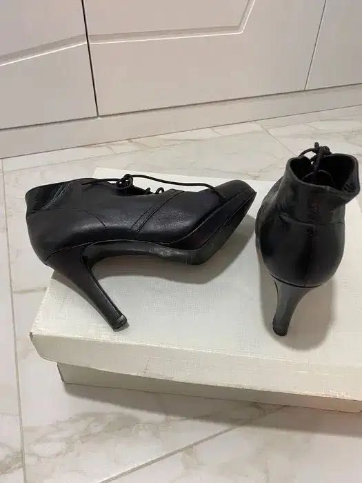 Шкіряні жіночі напів черевики