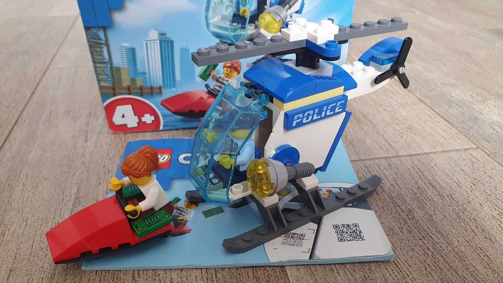 Конструктор Лего LEGO 60275 Поліцейський вертоліт