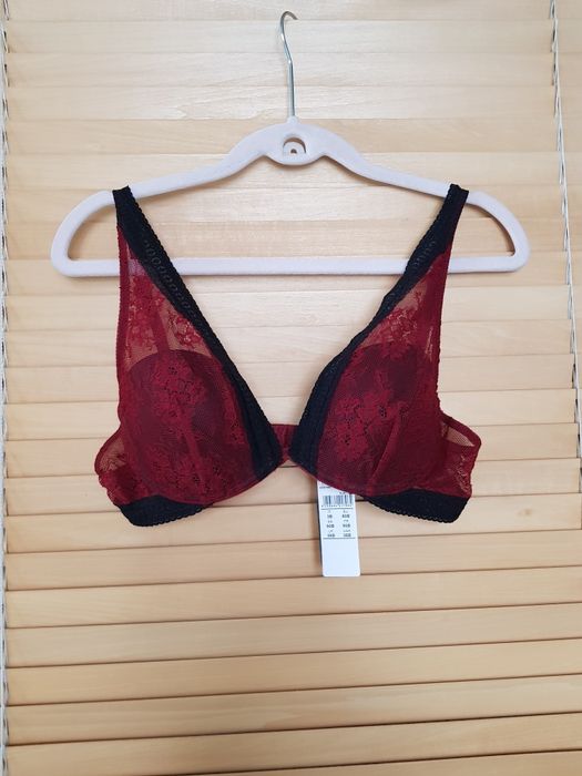 Intimissimi nowy  biustonosz koronkowy  80B