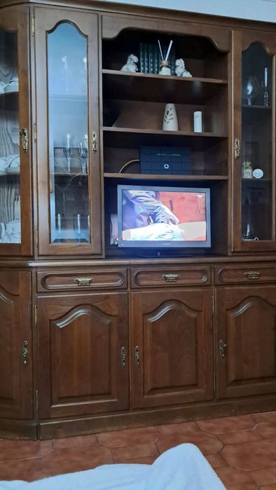 Móvel de Sala com cristaleira